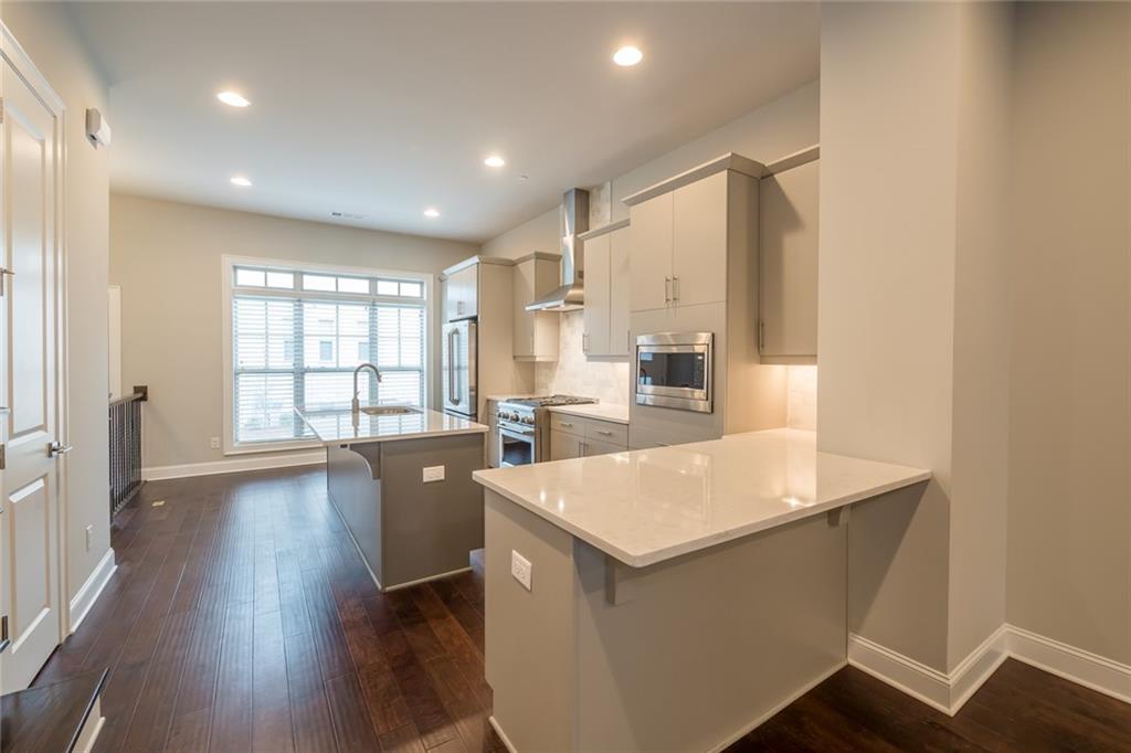 4216 Deming Circle Atlanta, GA 30342 - Photo 5 of 25