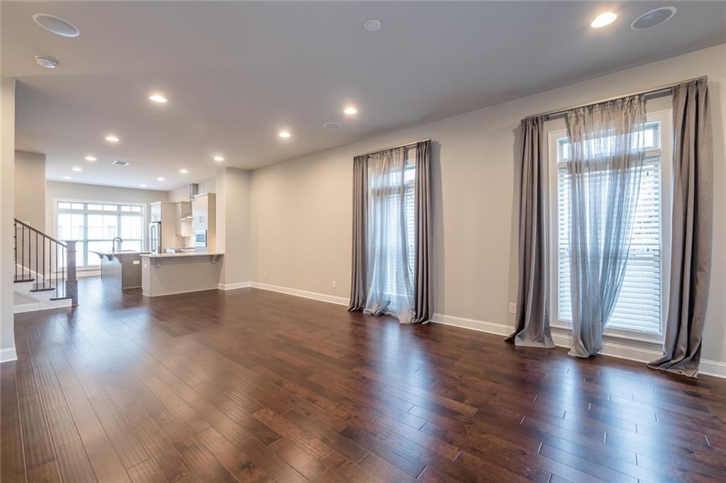 4216 Deming Circle Atlanta, GA 30342 - Photo 6 of 25