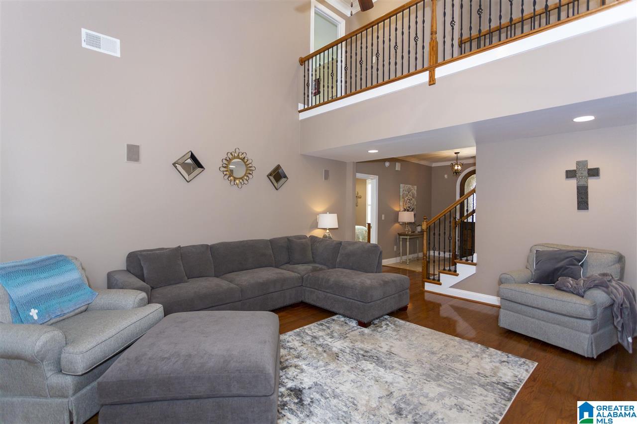2621 Arbor Way Birmingham, AL 35244 - Photo 4 of 39