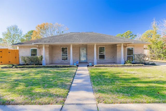$298,500 | 422 Concordia Drive, Katy, TX 77450