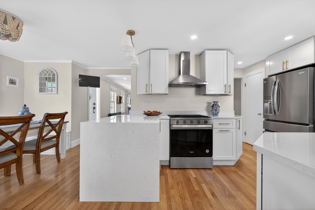 9 Milton Road Barrington, RI 02806 - Photo 6 of 42