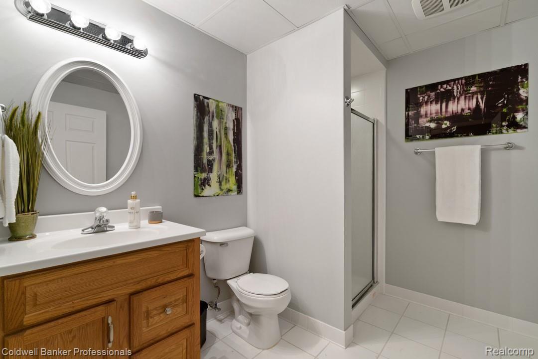 3825 Piedmonte Drive Rochester, MI 48306 - Photo 30 of 33 4th full bathroom