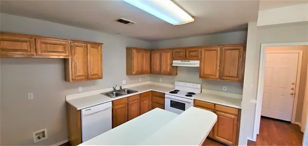 $2,200 | 3117 North Bell Avenue, Denton, TX 76207