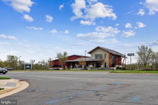 $865,000 | 20763 Crescent Pointe Place, Ashburn, VA 20147