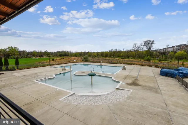 $865,000 | 20763 Crescent Pointe Place, Ashburn, VA 20147