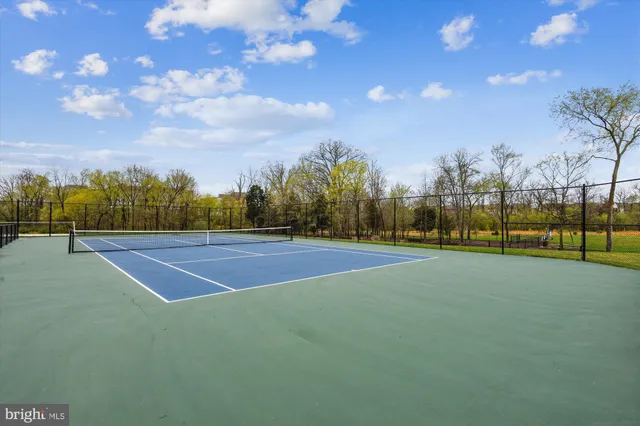 $865,000 | 20763 Crescent Pointe Place, Ashburn, VA 20147