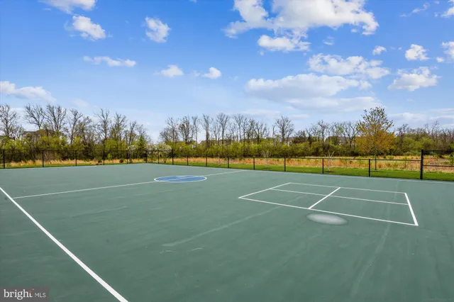 $865,000 | 20763 Crescent Pointe Place, Ashburn, VA 20147