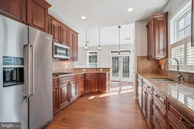 $865,000 | 20763 Crescent Pointe Place, Ashburn, VA 20147
