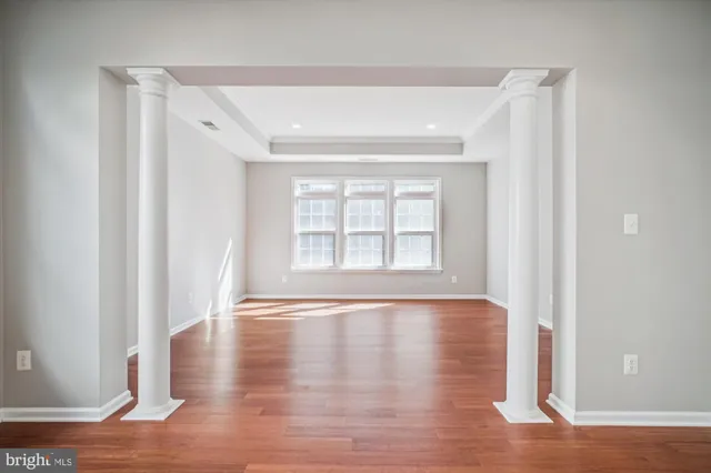 $865,000 | 20763 Crescent Pointe Place, Ashburn, VA 20147