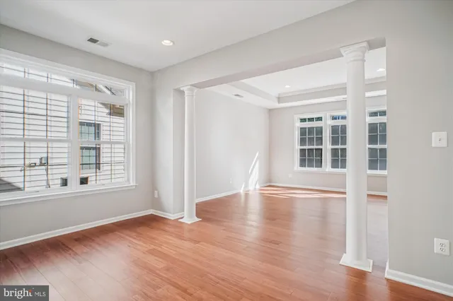 $865,000 | 20763 Crescent Pointe Place, Ashburn, VA 20147