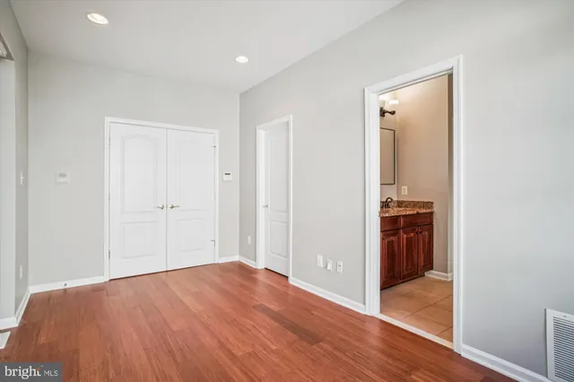 $865,000 | 20763 Crescent Pointe Place, Ashburn, VA 20147