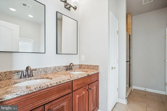 $865,000 | 20763 Crescent Pointe Place, Ashburn, VA 20147