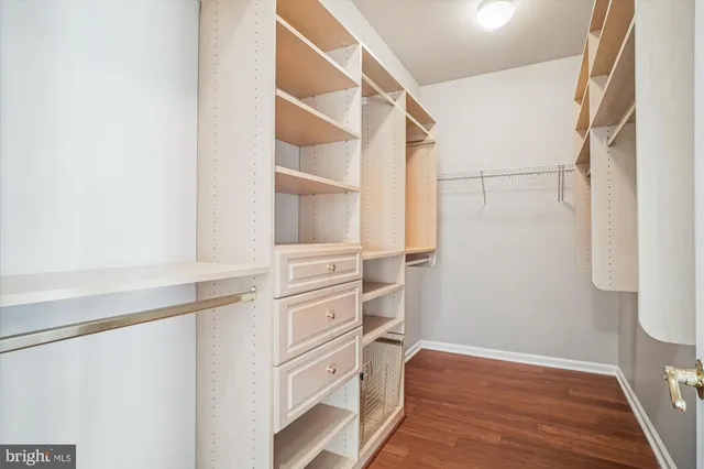 $865,000 | 20763 Crescent Pointe Place, Ashburn, VA 20147