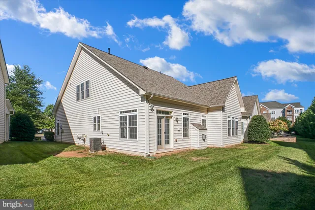 $865,000 | 20763 Crescent Pointe Place, Ashburn, VA 20147