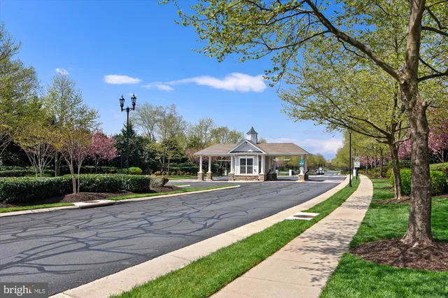 $865,000 | 20763 Crescent Pointe Place, Ashburn, VA 20147