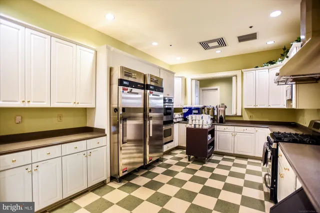 $865,000 | 20763 Crescent Pointe Place, Ashburn, VA 20147