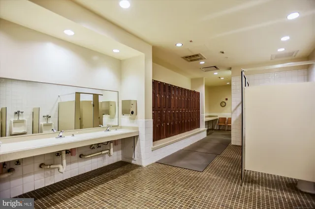 $865,000 | 20763 Crescent Pointe Place, Ashburn, VA 20147