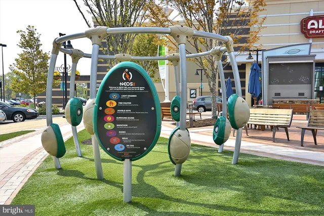 $865,000 | 20763 Crescent Pointe Place, Ashburn, VA 20147