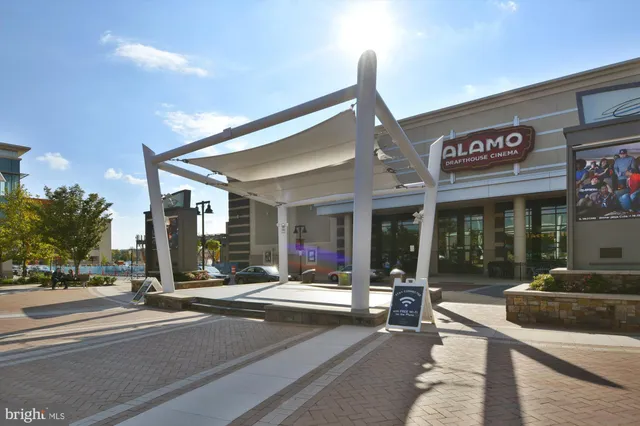 $865,000 | 20763 Crescent Pointe Place, Ashburn, VA 20147