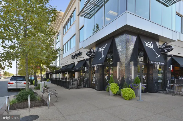 $865,000 | 20763 Crescent Pointe Place, Ashburn, VA 20147