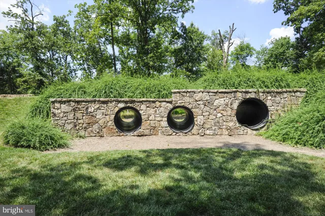 $865,000 | 20763 Crescent Pointe Place, Ashburn, VA 20147