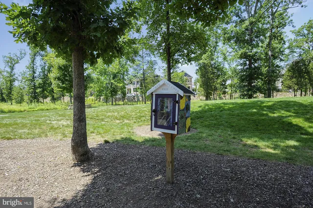 $865,000 | 20763 Crescent Pointe Place, Ashburn, VA 20147