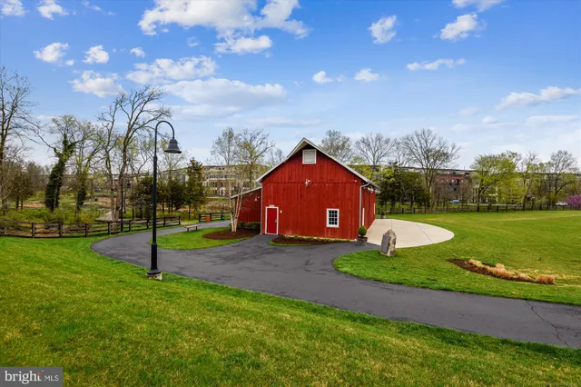 $865,000 | 20763 Crescent Pointe Place, Ashburn, VA 20147