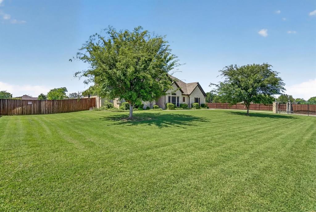 2000 Adams Lane South Azle, TX 76020 - Photo 33 of 38