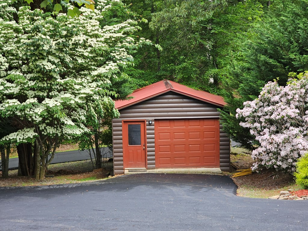 18 Millstone Ridge Murphy, NC 28906 - Photo 2 of 13
