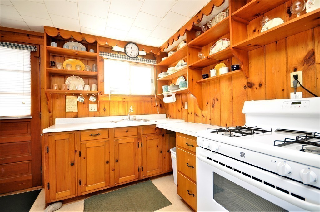 252 Phillips Road Sandwich, MA 02563 - Photo 8 of 26 Gallery Image 8