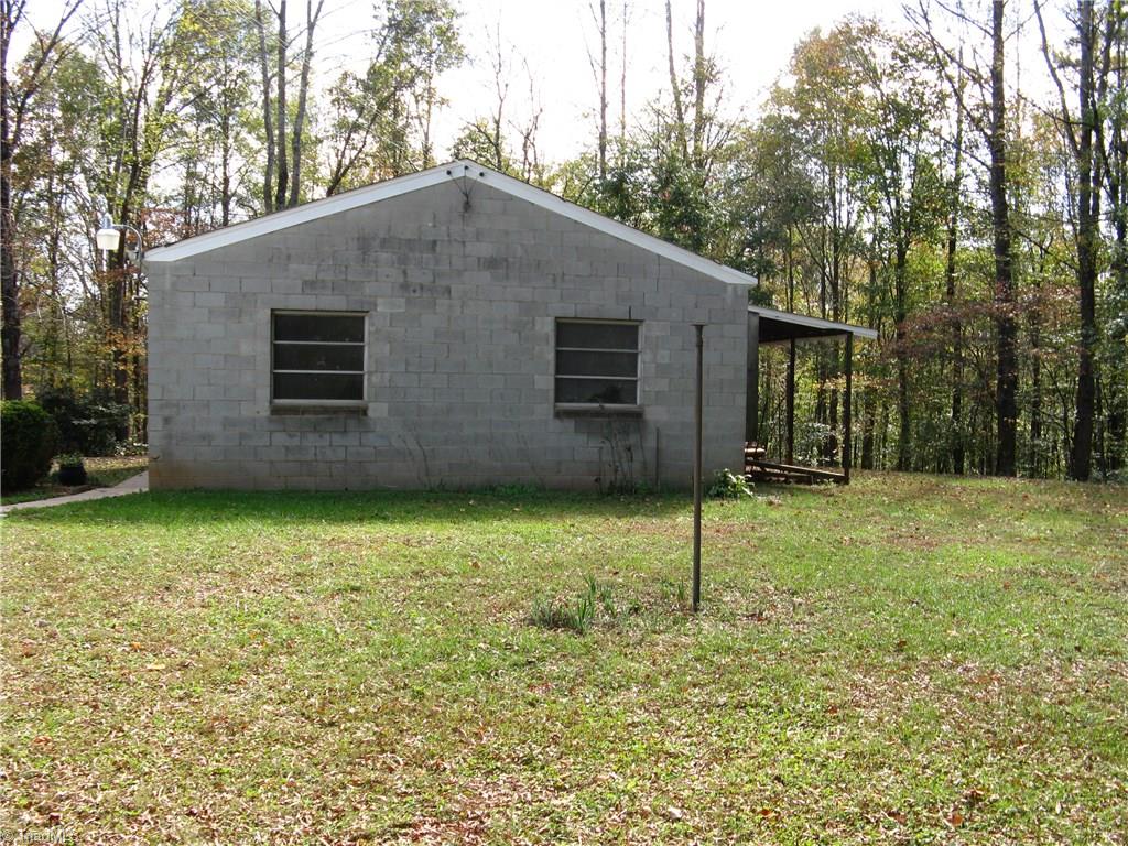 445 Austin Traphill Road Elkin, NC 28621 - Photo 7 of 20 Gallery Image 7