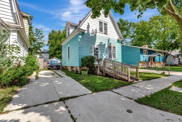 $134,900 | 157 Gillett Street, Fond du Lac, WI 54935