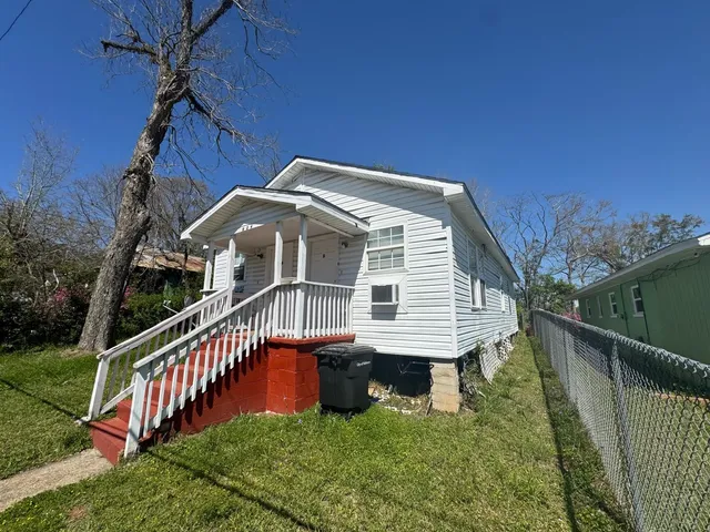 $89,900 | 824 Golden Street, Unit A AND B, Tallahassee, FL 32304