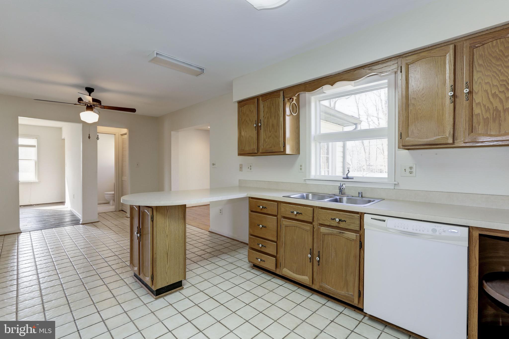 5472 Waterloo Road Columbia, MD 21045 - Photo 21 of 55 Kitchen