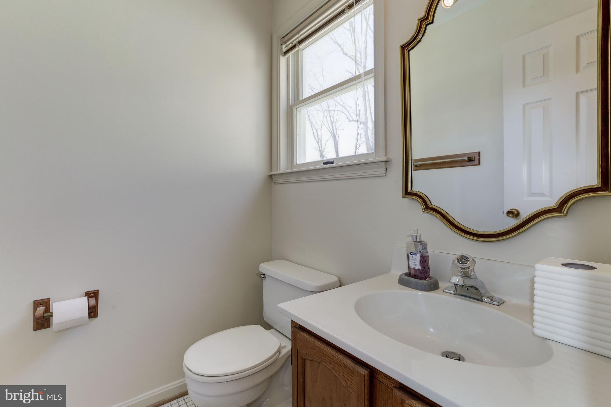 5472 Waterloo Road Columbia, MD 21045 - Photo 26 of 55 Powder Room