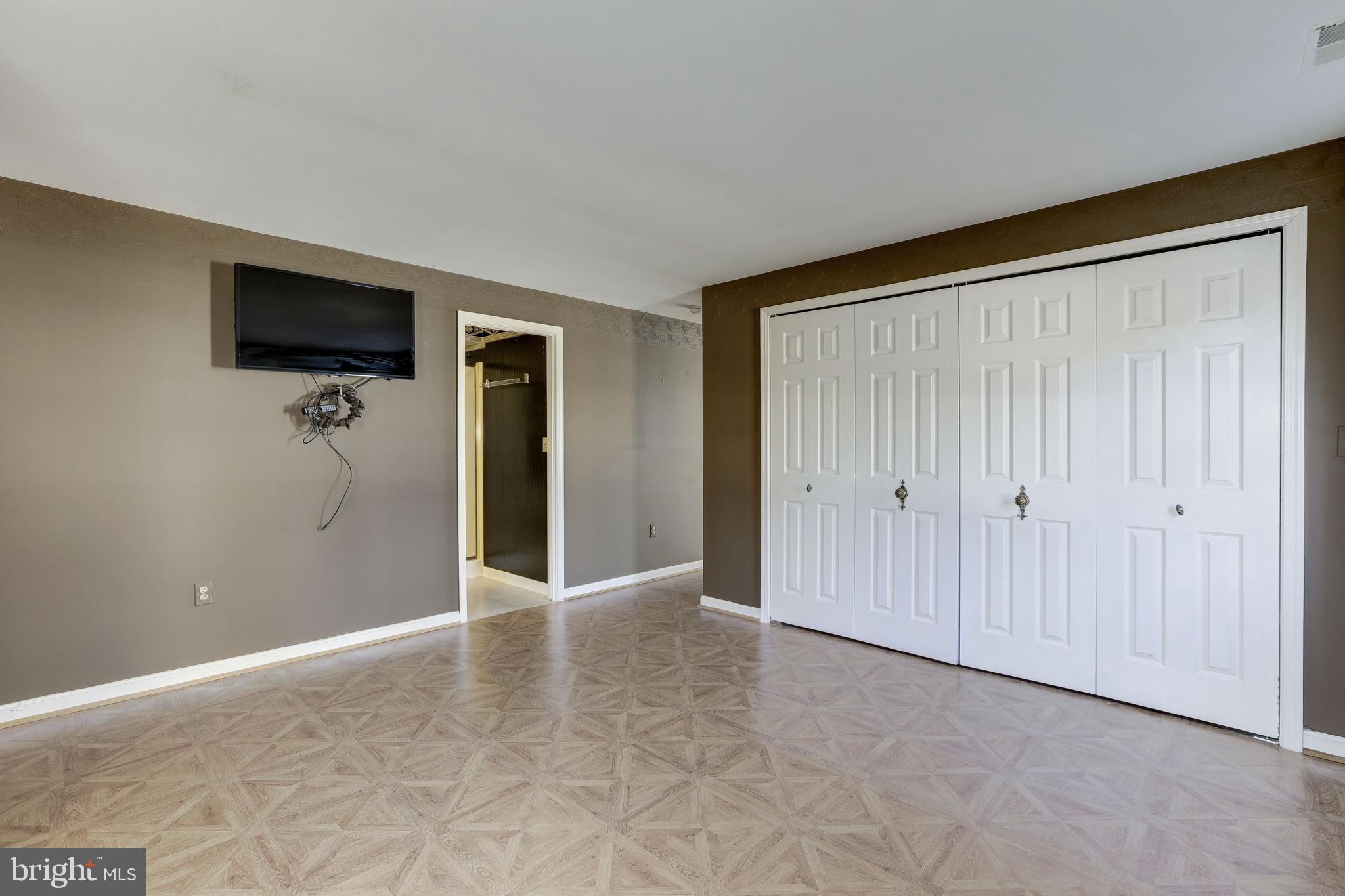 5472 Waterloo Road Columbia, MD 21045 - Photo 34 of 55 In-Law Suite