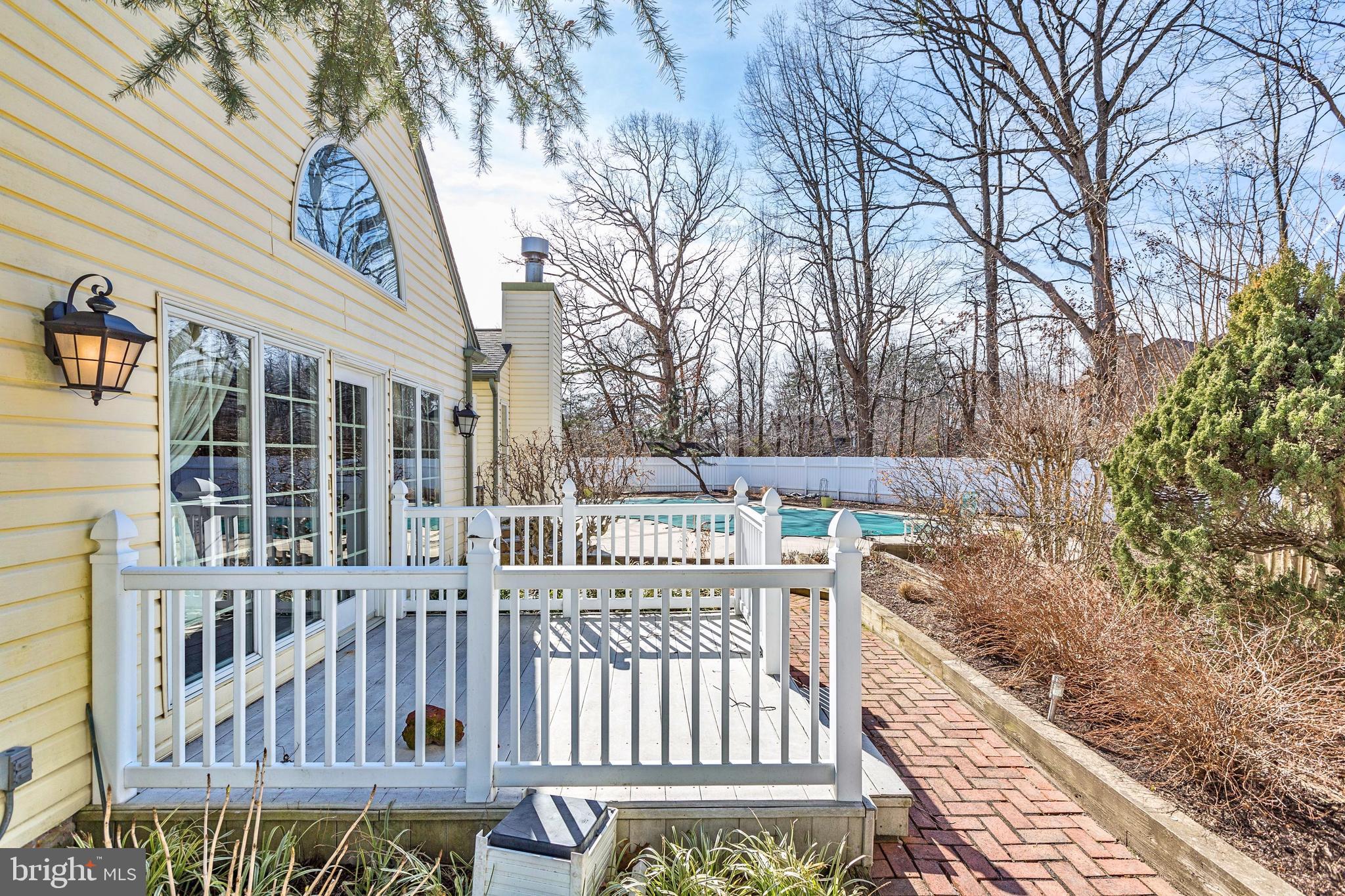 5472 Waterloo Road Columbia, MD 21045 - Photo 50 of 55 Back Deck