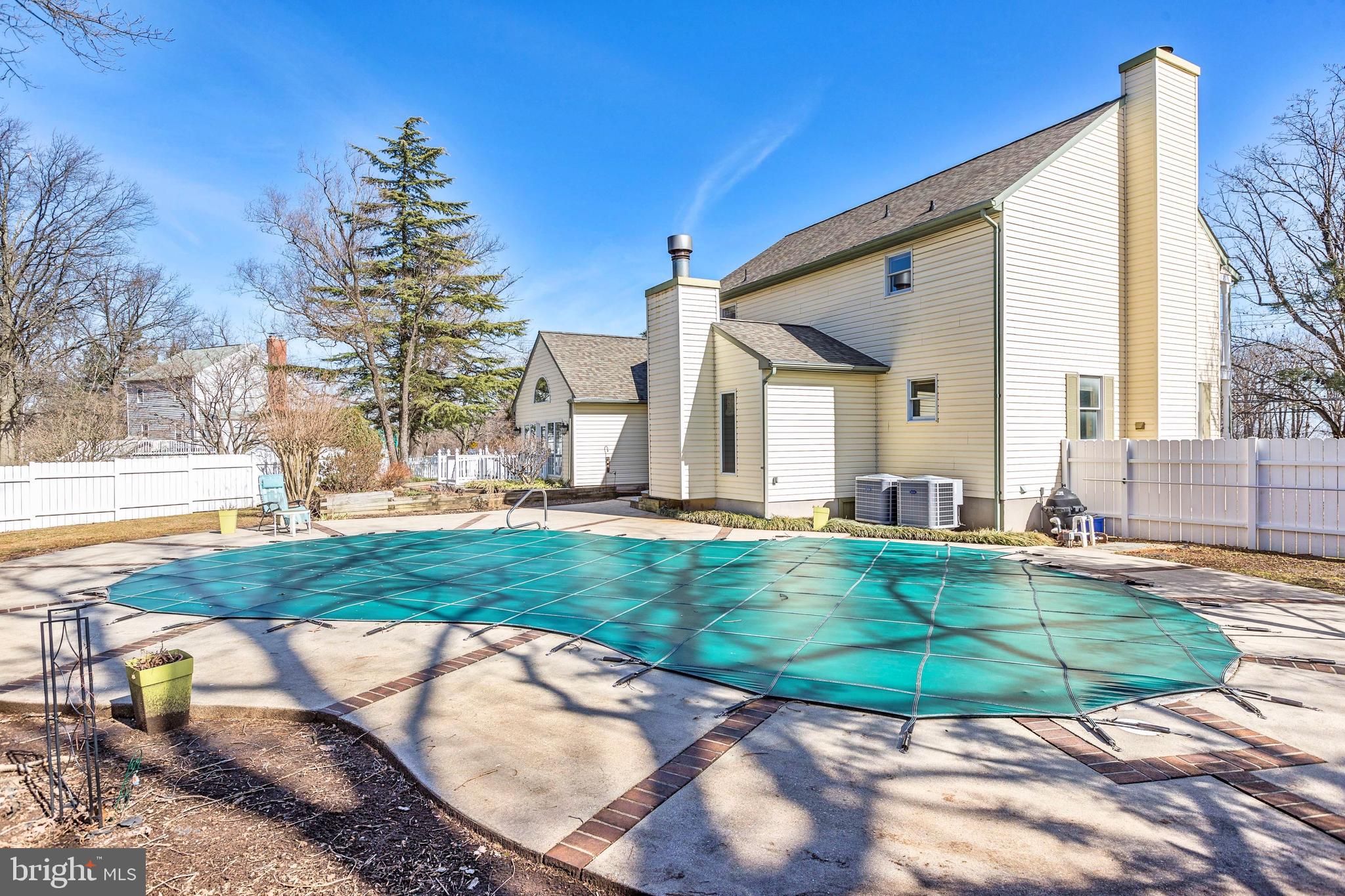 5472 Waterloo Road Columbia, MD 21045 - Photo 6 of 55 In-Ground Pool