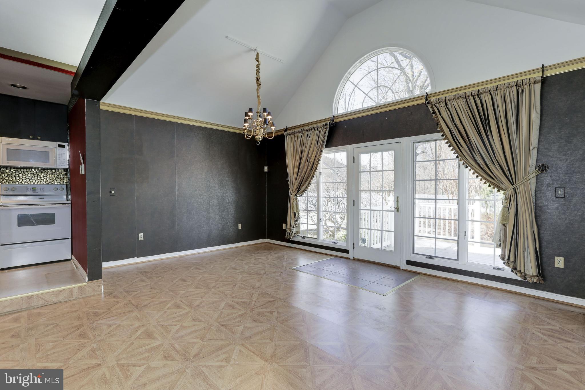 5472 Waterloo Road Columbia, MD 21045 - Photo 9 of 55 In-Law Suite