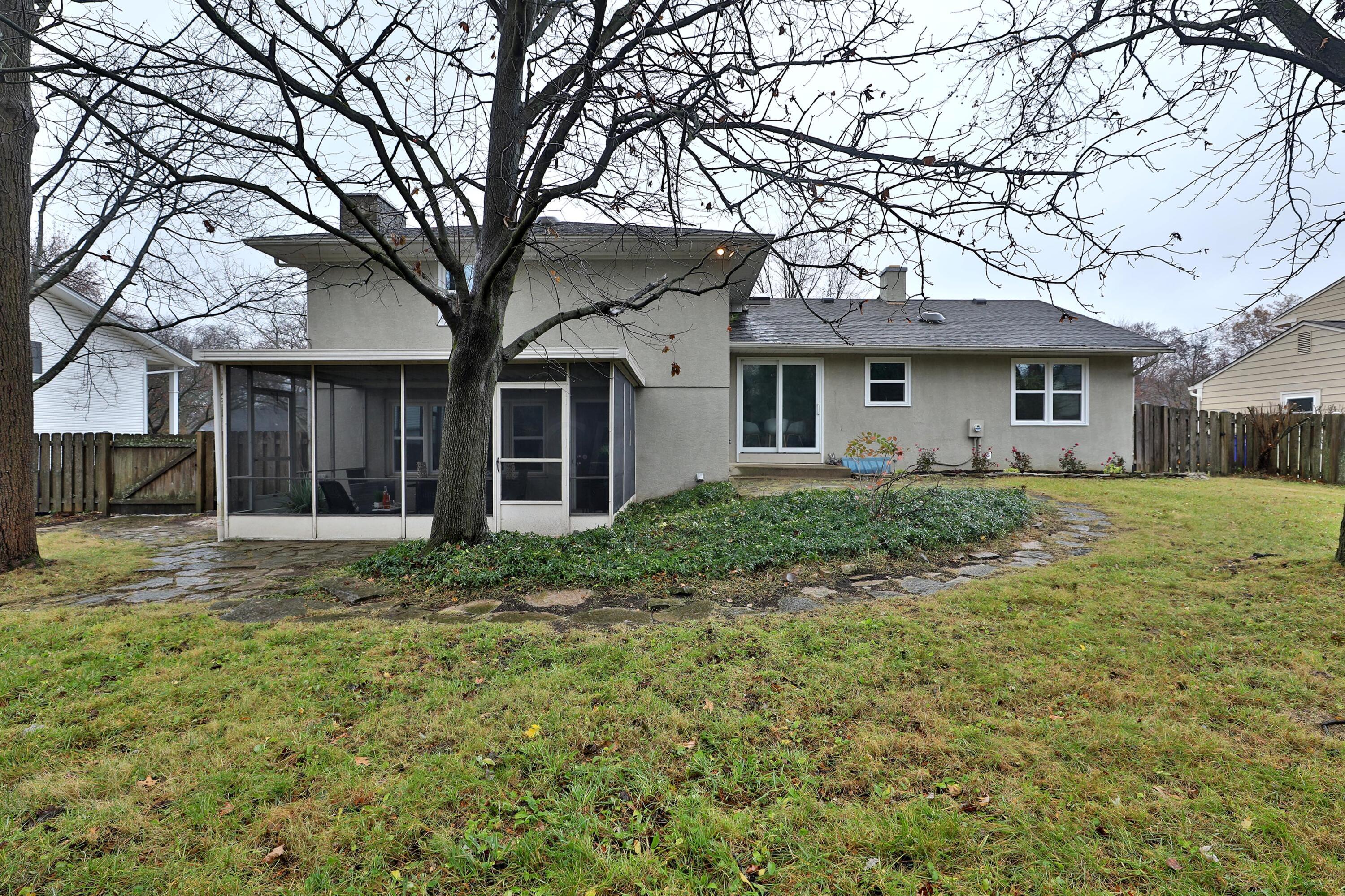 2217 Haverford Road Columbus, OH 43220 - Photo 49 of 50 2217-Haverford-51