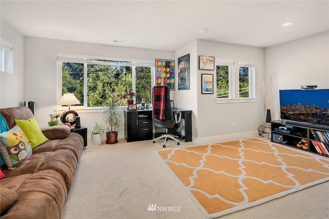 20022 Jewell Road Bothell, WA 98012 - Photo 9 of 15