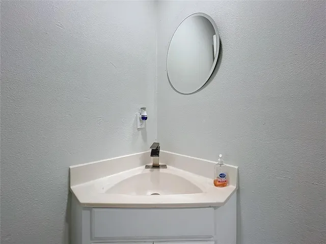 $459,900 | 1040 Waverly Drive, Longwood, FL 32750