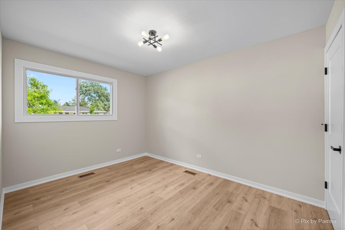 1420 Cooper Road Hoffman Estates, IL 60169 - Photo 25 of 33