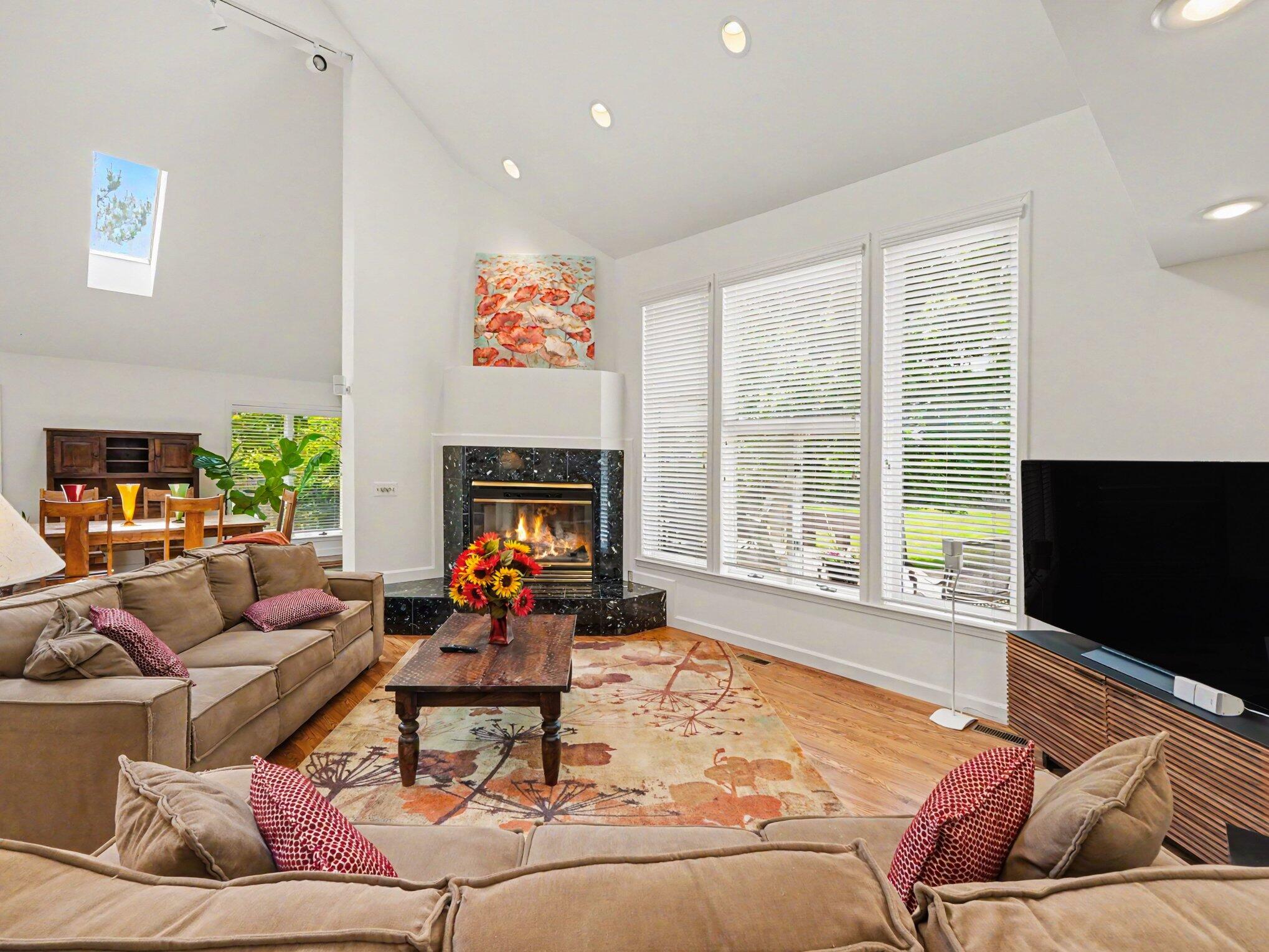 8698 Warner Road Saline, MI 48176 - Photo 4 of 80 Family Room 2