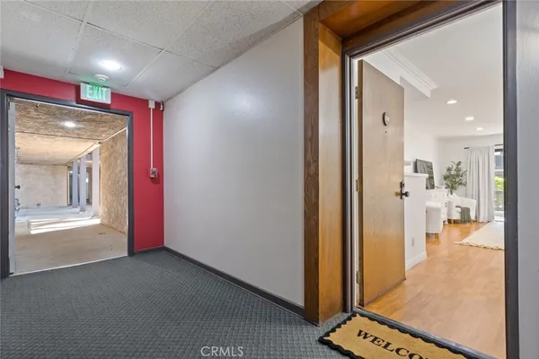 $2,900 | 22100 Burbank Boulevard, Unit 106A, Woodland Hills, CA 91367