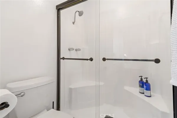 $2,900 | 22100 Burbank Boulevard, Unit 106A, Woodland Hills, CA 91367