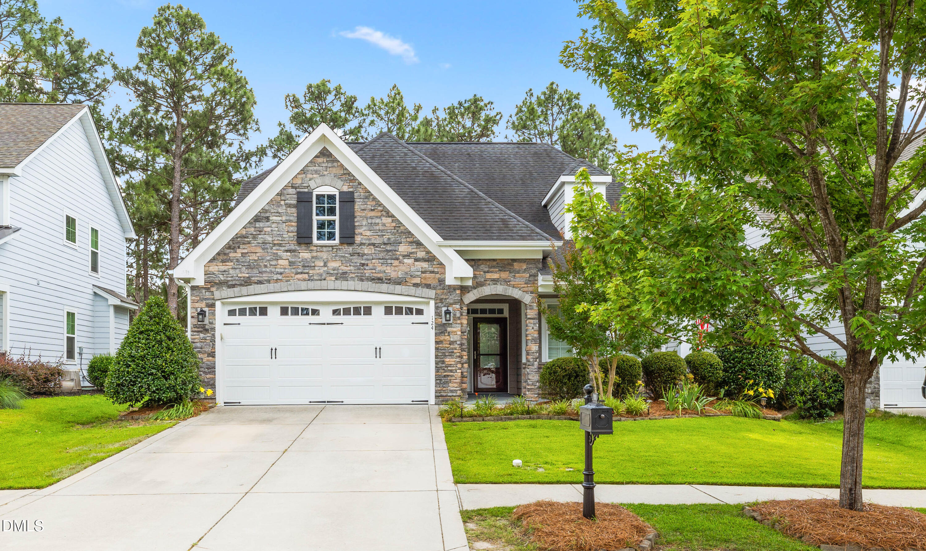 124 Warren Lake Road Aberdeen, NC 28315 - Photo 1 of 22