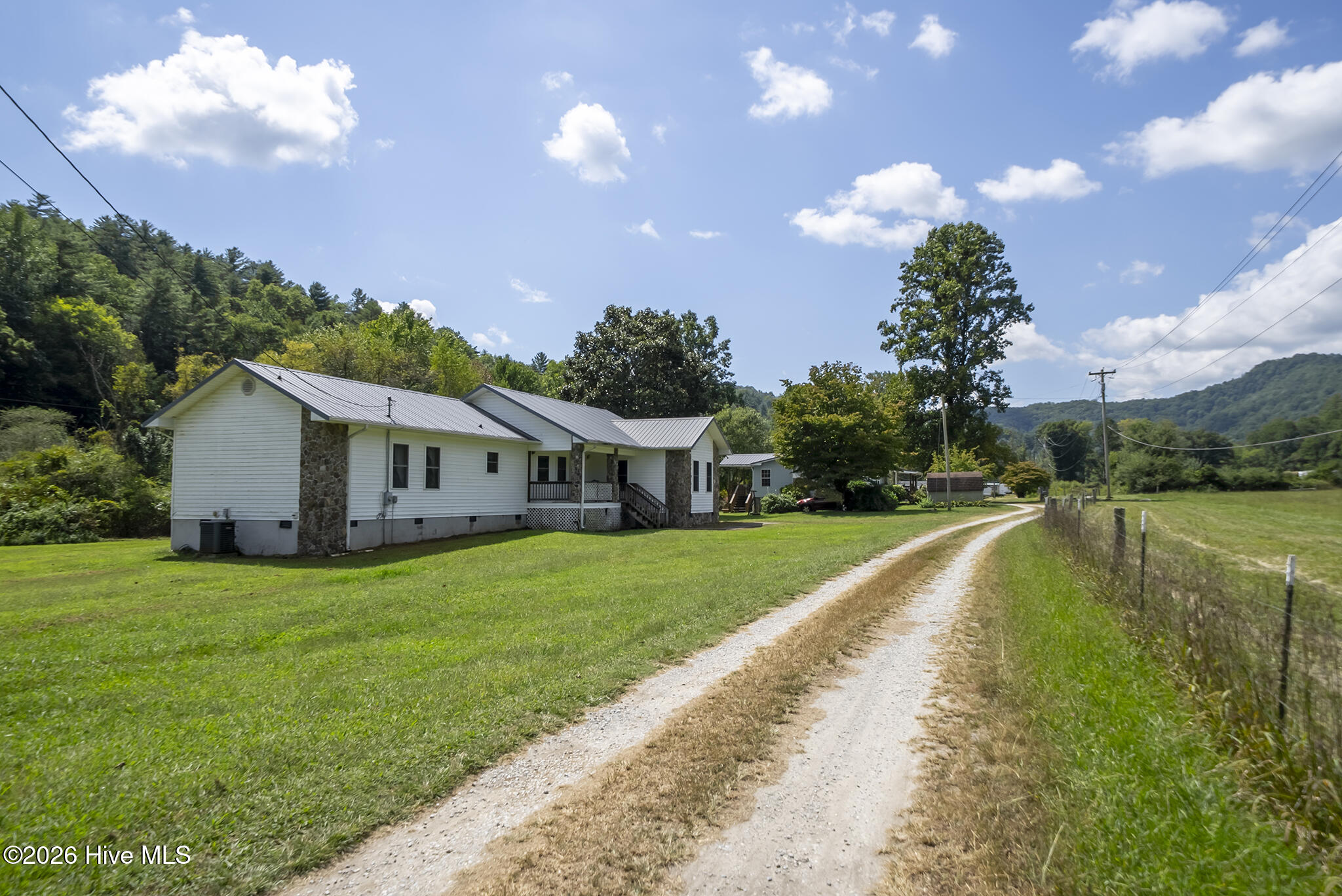 114 Fletcher Hooper Road Robbinsville, NC 28771 - Photo 6 of 15 Gallery Image 6