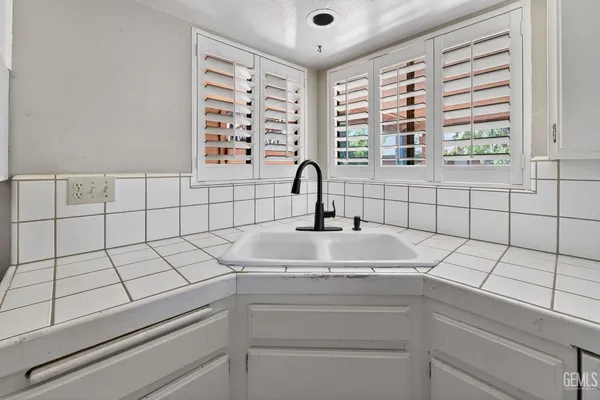 $279,900 | Undisclosed Address, Bakersfield, CA 93306