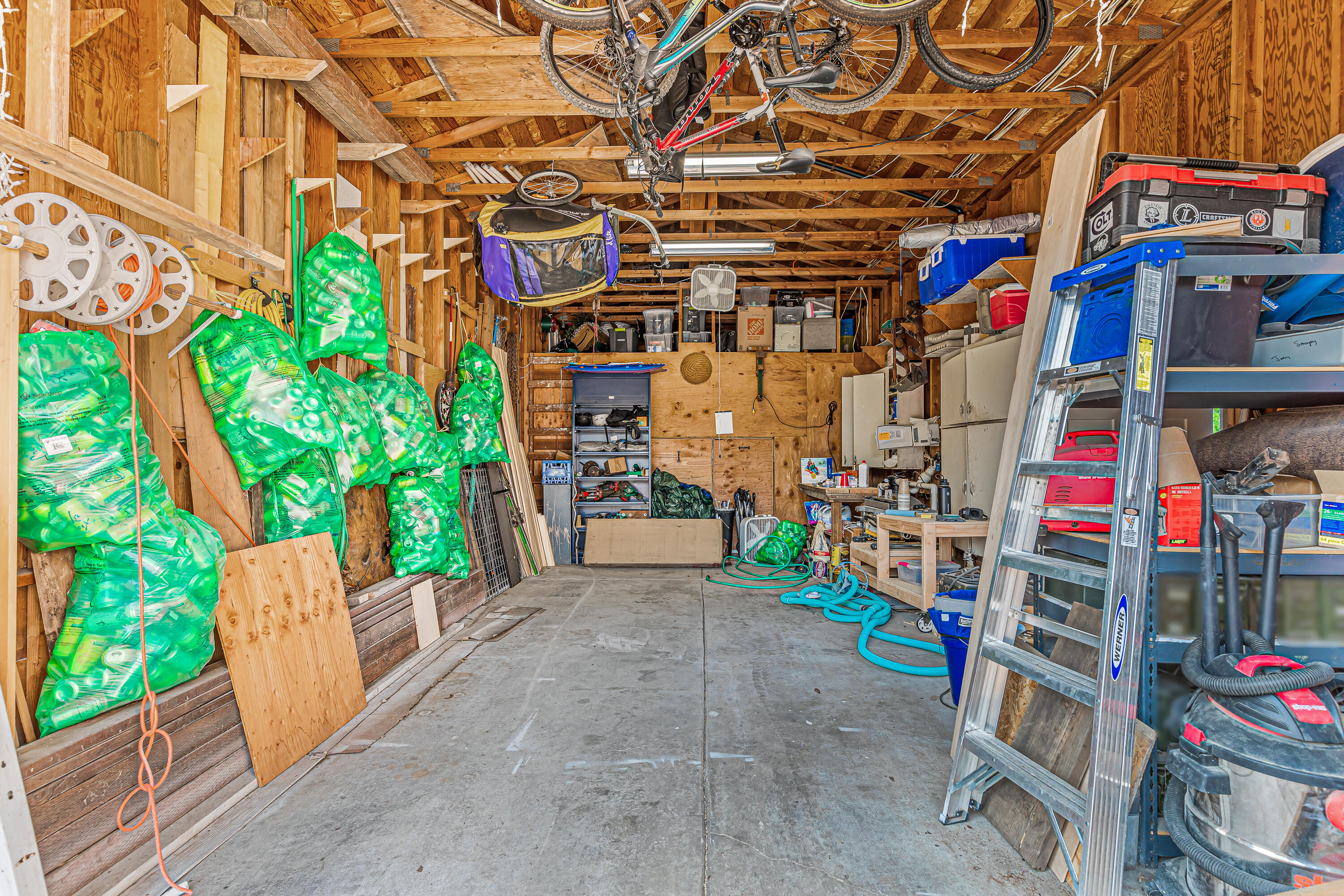 2736 Lone Pine Road Medford, OR 97504 - Photo 36 of 47 9R9A1307